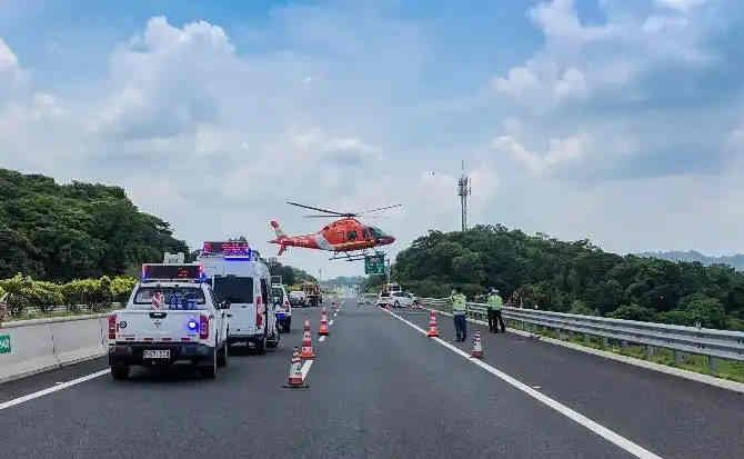 乌兰高速公路汽车救援案例